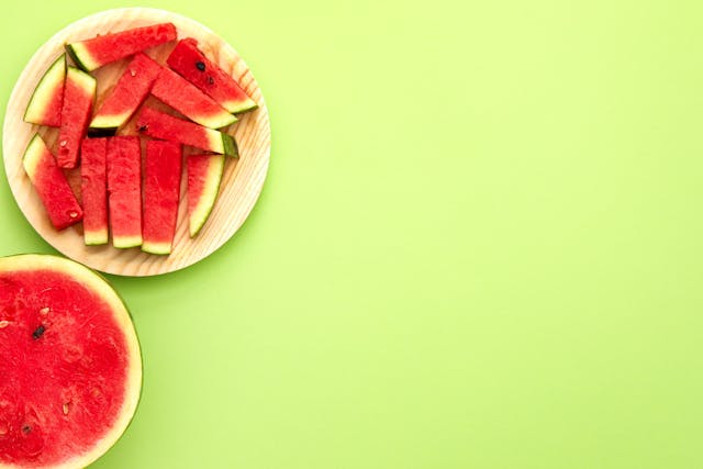 26 Melancia engorda? Conheça benefícios incríveis da fruta